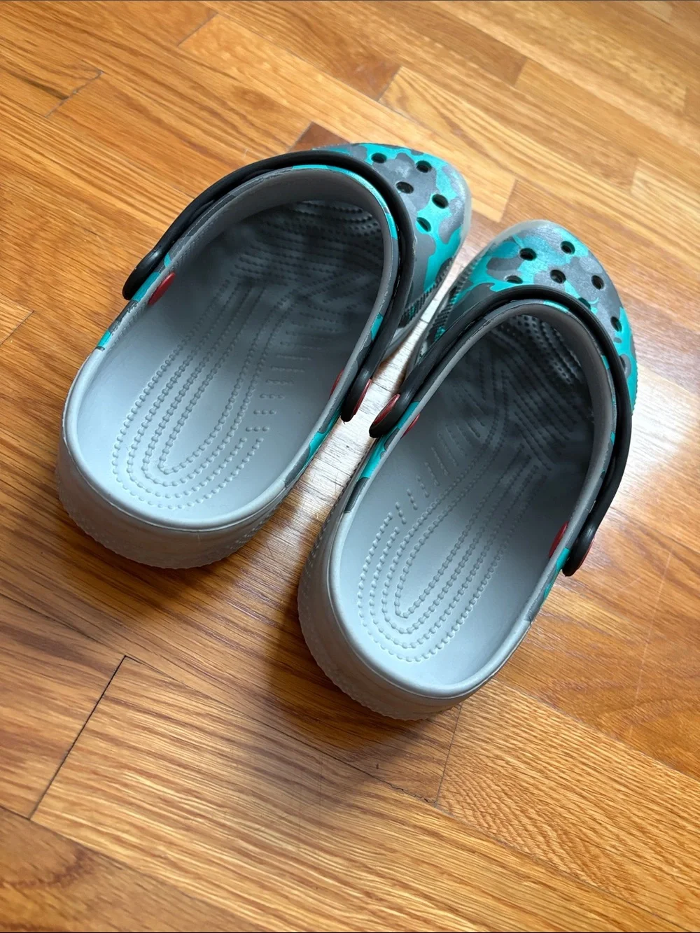 CROCS youth clogs